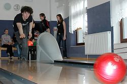 1112940237_zeleny_bowling.jpg