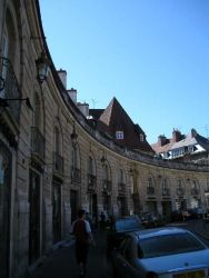 Dijonske namesti pred Palais de Ducs